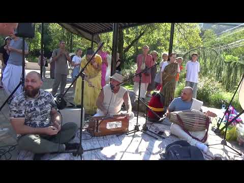 Видео: Киртан Гаджа Ханта дас на Ратха-ятре в Мацесте (Сочи). 21.09.2025