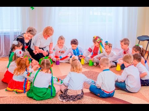 Видео: Музкерівник Інна Борисенко_Ритмо-оркестр музичних стаканчиків _"Музичний годинник"