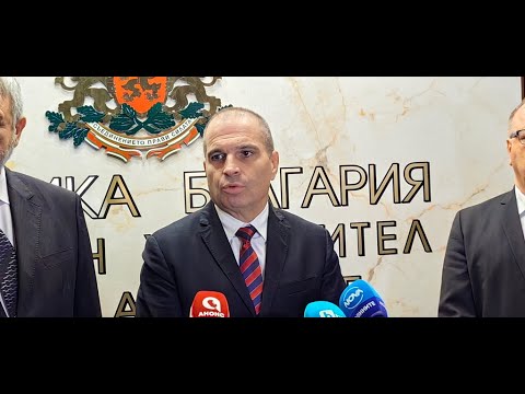 Видео: Караджов: За нас е рисковано да намаляваме възрастта за получаване на книжка на 17 години /ВИДЕО/