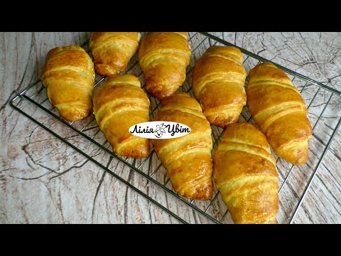 Видео: КРУАСАНИ РЕЦЕПТ 🥐 ДРІЖДЖОВІ КРУАСАНИ З ШОКОЛАДОМ🥐 КРУАСАНИ З ЛИСТКОВОГО ТІСТА 🥐 СЛОЙОНЕ ТІСТО РЕЦЕПТ