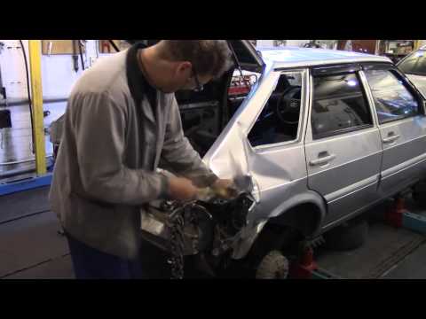 Видео: Кузовной ремонт. ВАЗ 2114, меняем заднее крыло#1. Body repair.