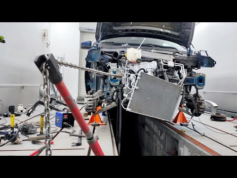 Видео: Jeep Cherokee.  Вытяжка двух лонжеронов и одной полки крыла.