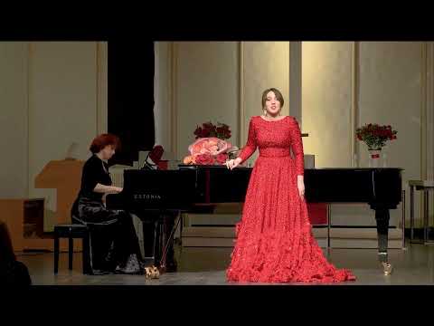 Видео: П.И. Чайковский - ариозо Кумы из оперы "Чародейка" - Регина Каргина