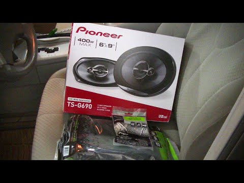 Видео: Модернизация и замена динамиков в передней двери Toyota Camry 2007-2011