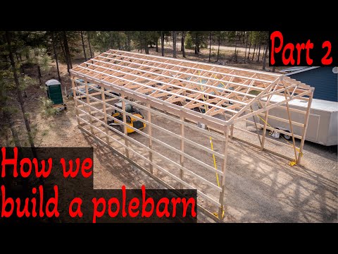 Видео: Как построить сарай из столбов. Часть 2 | Установка металлической крыши и стен. Как сохранить пря...