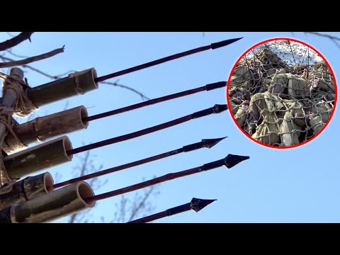 Видео: Японская армия привела в действие механизм и застрелила его случайными стрелами.