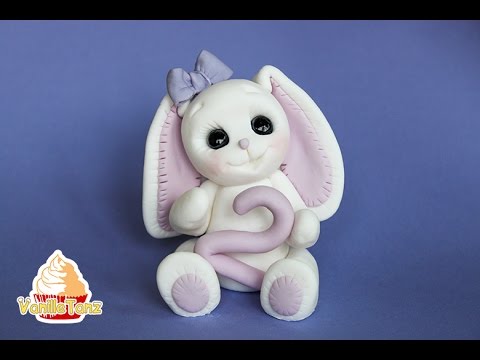 Видео: Hase Topper aus Fondant / rabbit cake topper / Зайчик из мастики на торт