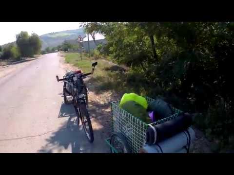 Видео: Каушаны, окраина города. Велопоход по Молдове 2018 #4