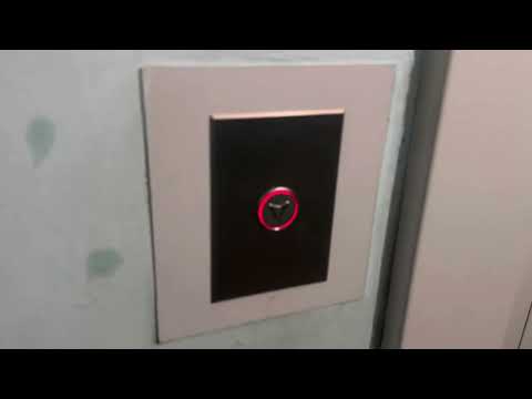 Видео: 🔊Информатор ДК ОБЬ! Лифт КМЗ (2017.г.в) ул.Южно-Якутская 30