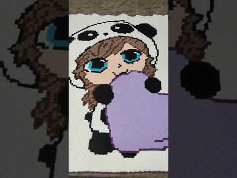 Видео: Вязанный плед. Итог проделанной работы "Девочка в костюме панды."