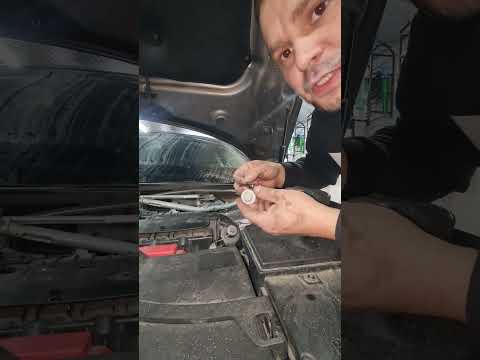 Видео: Установка проставок 20мм  Рено Талисман Renault talisman