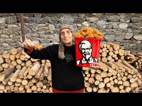 Видео: Бабушка готовит особый рецепт крылышек KFC | Village Life
