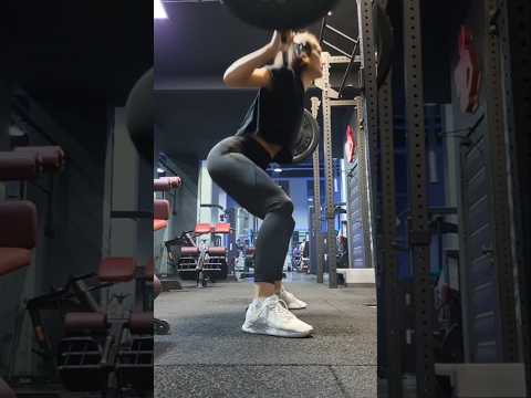 Видео: Чем я занимаюсь, когда не занята работой 😄 #love #live