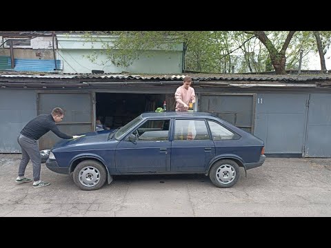 Видео: КАК ОТПОЛИРОВАТЬ МАШИНУ В ГАРАЖНЫХ УСЛОВИЯХ | РЕДКИЕ РЕТРО АВТОМОБИЛИ НА УЛИЦАХ МОСКВЫ