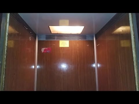 Видео: ⚡⚡Ещё не заменённый раритет конца 70-х! Лифт КМЗ-1979 г.в; ул. Генерала Лизюкова, д. 14, 1 подъезд