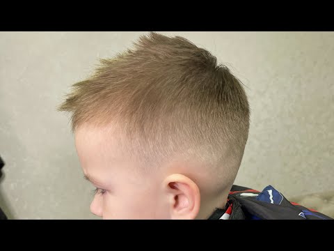 Видео: Детская стрижка. Kids haircut.Как быстро постричь маленького мальчика.