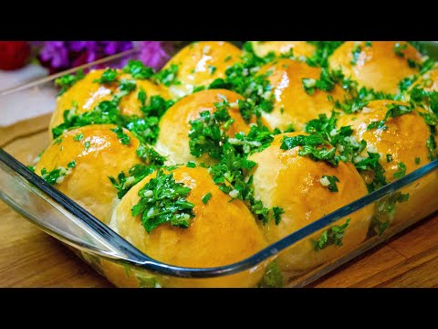 Видео: БЕЗ МОЛОКА! БЕЗ ЯИЦ! ПРИГОТОВИМ ВОЗДУШНЫЕ ПАМПУШКИ С ЧЕСНОКОМ И ЗЕЛЕНЬЮ!