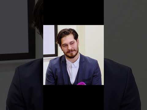 Видео: Мама Чагатая Улусоя расплакалась, когда узнала, что станет бабушкой!