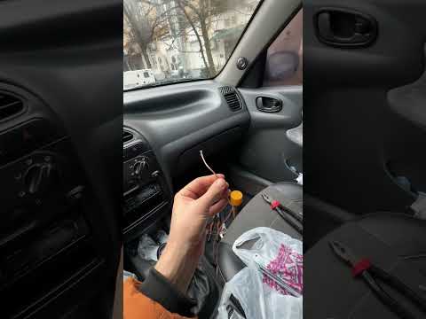 Видео: Установка подсветки бардачка Ланос.