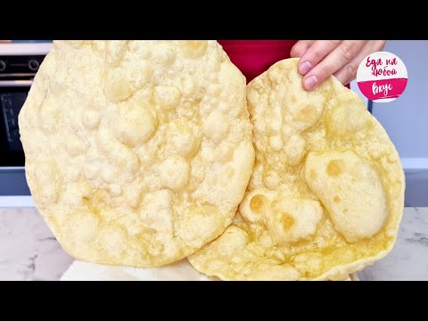 Видео: Просто и быстро! Вместо дрожжевого хлеба: хоть к чаю, хоть с супом! Вкуснее, чем лаваш на сковороде