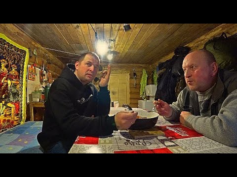 Видео: Ловим хариуса рядом с таёжной избушкой! Накормил Николая мороженой рыбой!)) С Новым Годом!