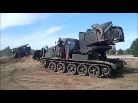 Видео: Военная техника для рытья окопов и траншей