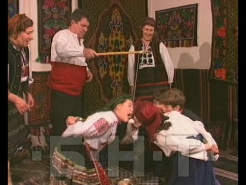 Видео: ЛУТУРКИ:  ПО СИРНИ ЗАГОВЕЗНИ В РУСЕНСКО - НАЙ ИНТЕРЕСНИТЕ ОБИЧАИ И ОБРЕДИ ОТ РЕГИОНА   (2002)