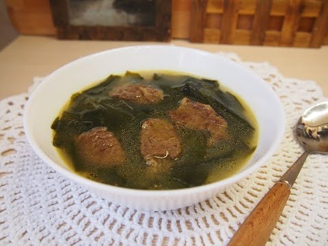 Видео: ДорамаКухня: Суп из водорослей "Миёк гук" (미역국)  День рожденья - супный праздник!