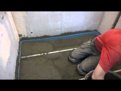 Видео: Устройство полусухой стяжки Mapei 'Topcem Pronto'