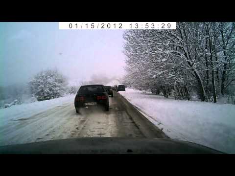 Видео: пробка в горах или преимущество 4WD FullTime