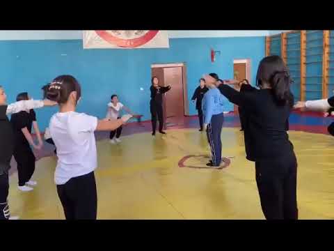 Видео: Дене шынықтыру пән мұғалімі Базарбай Назерке. Тақырып: Акробатикалық жаттығулар.