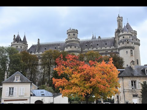 Видео: Франция. Замок Пьерфон под Парижем (субтитры, первая кнопка справа).