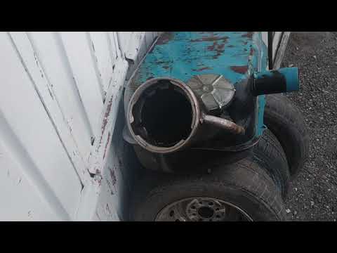 Видео: Промывка топливных баков.МТЗ 80 .А в них много интересного.