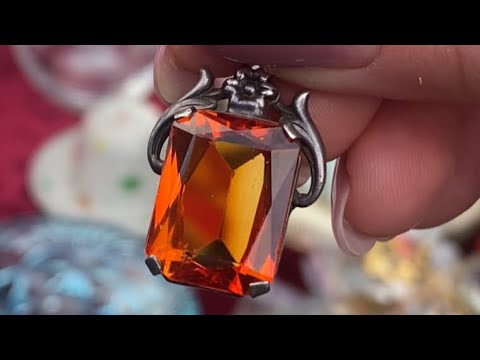 Видео: 👛Барахолка Днепр Ювелирные камни Золото Текстиль 26 января 2025 г.