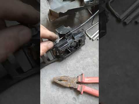 Видео: Не открывается дверь снаружи Форд Фокус 2.