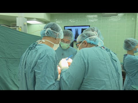 Видео: Навигационно ендопротезиране на колянна става в УМБАЛ „Св. Марина“ - Варна