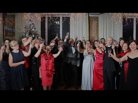 Видео: Навагодняя віншаванка-караоке ад "Яваровых людзей" і беларусаў Канады