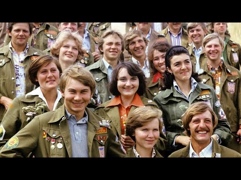 Видео:  Комсомольцы поздравление из Заринска 🤔