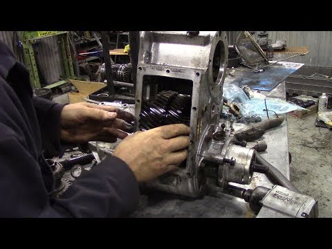 Видео: LT230 новая входная шестерня и предварительная нагрузка промежуточного вала (неправильно?)