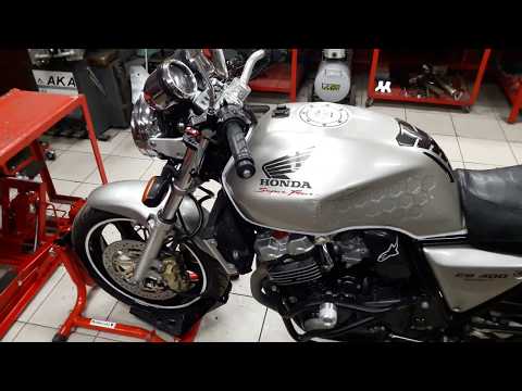 Видео: Honda CB400SF '98 Диагностика и подготовка к сезону