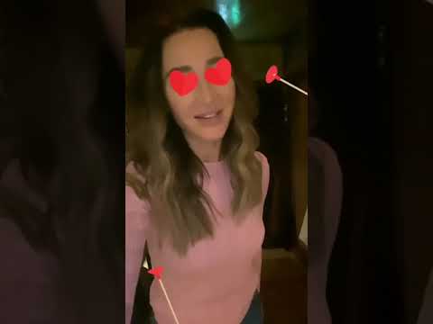 Видео: Ольга Бузова и Давид Манукян в сторис 29.12.2019.