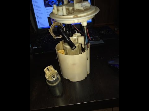 Видео: Ремонт бензонасоса на Fiat Punto. Ставим от ВАЗ 2110 за 900 рублей. Замена бензонасоса