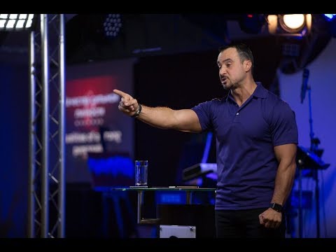 Видео: Пастор Андрей Шаповалов "Качества сильной личности"