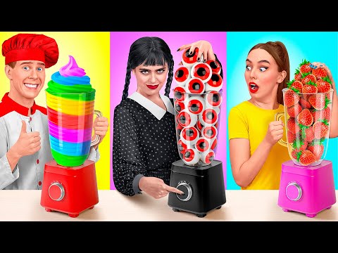 Видео: Кулинарный Челлендж: Уэнсдей Против Бабушки | Кулинарная Битва с Едой от Friendly DO