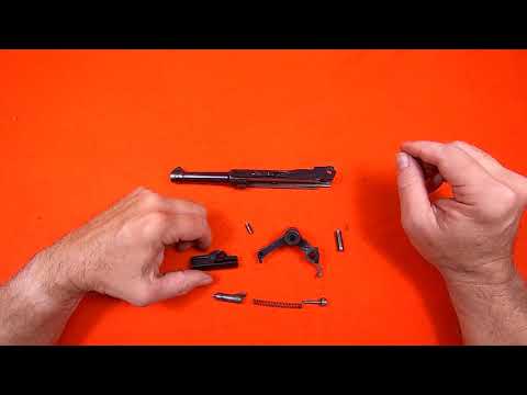 Видео: Разборка и сборка P.08 Luger Armorer Level