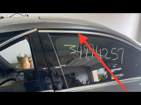 Видео: Как снять верхний молдинг уплотнитель  Фольксваген пассат б7