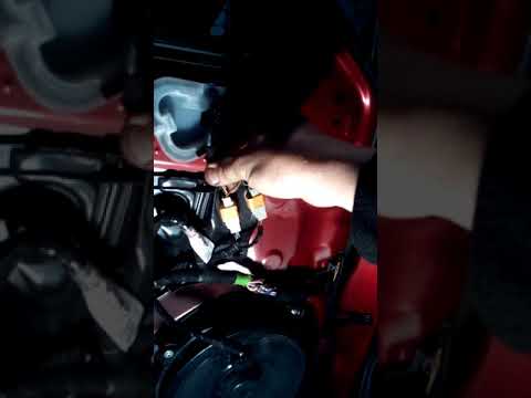 Видео: Mazda контроль слепых зон не работает