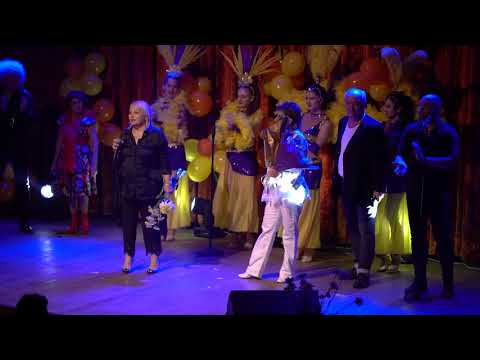 Видео: Мария Добрева feat. Тони Димитрова - Ах, морето.