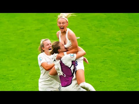 Видео: Смешные моменты в ЖЕНСКОМ футболе