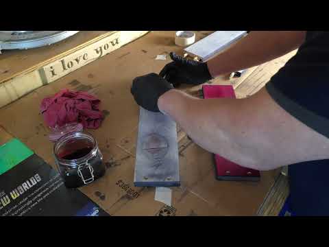 Видео: Трансформация прошла путь от скучной сосны до прекрасного бордо #transtintdye#BJmakeswoodbetter